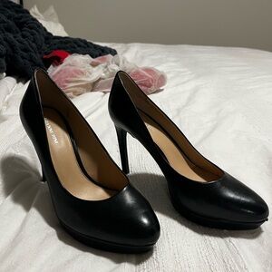 Gianni Bini Classic Black Heels